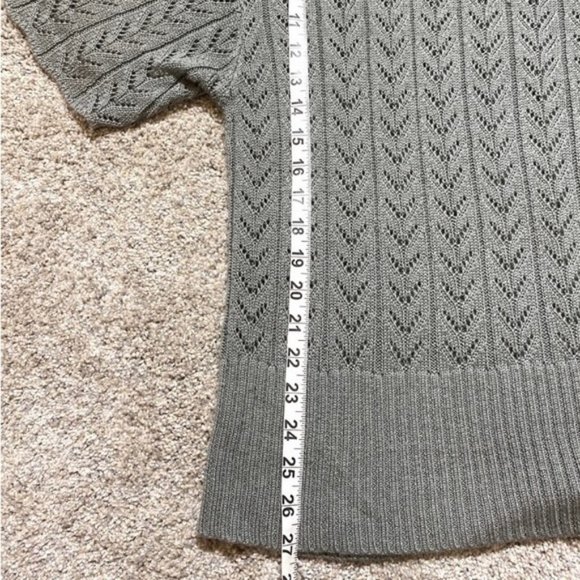 Dex cowl neck soft knit grey pullover short sleeve sweater. Women's size L - Picture 7 of 7